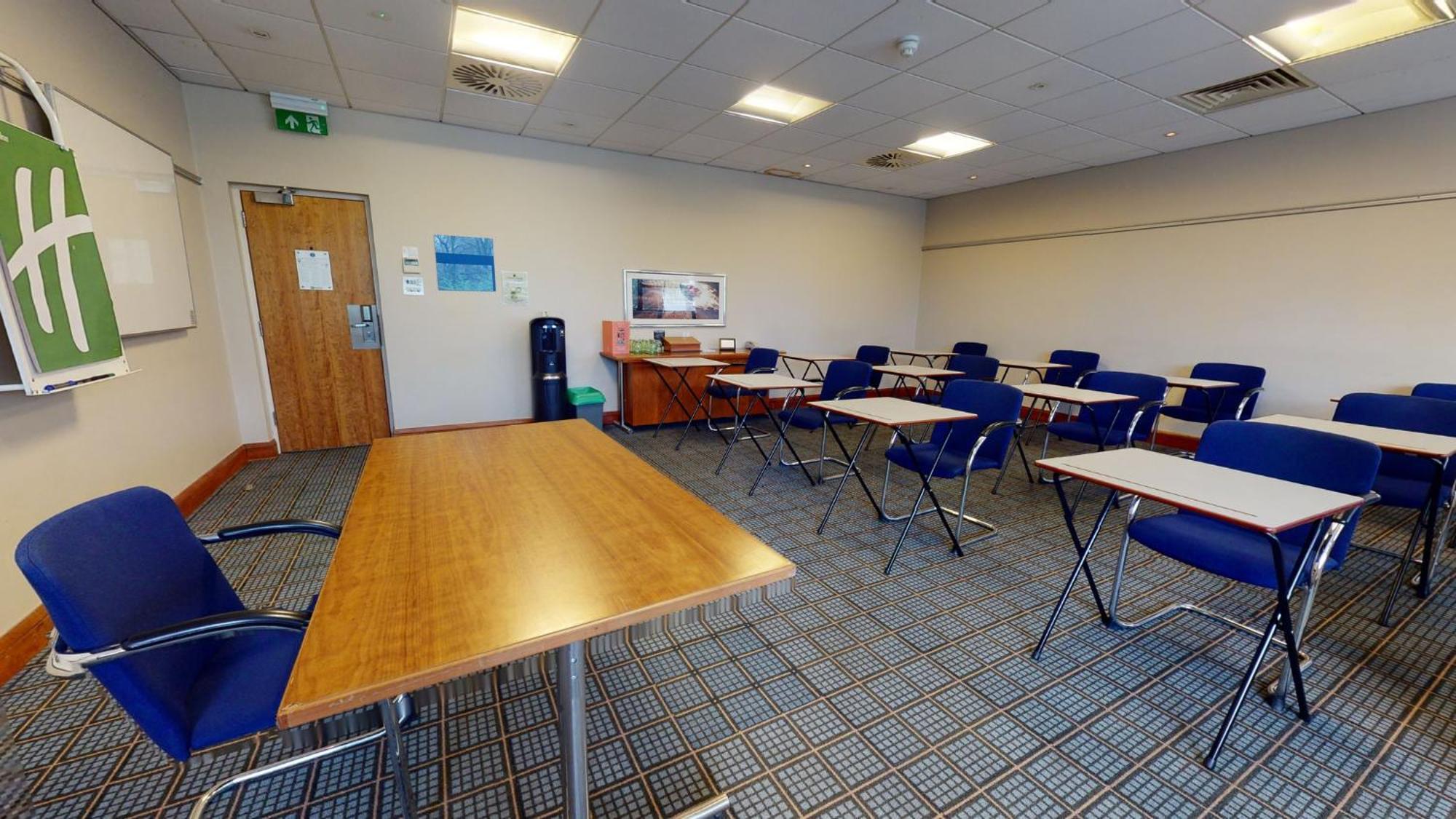 Holiday Inn Cardiff City Centre By Ihg Cardiff
