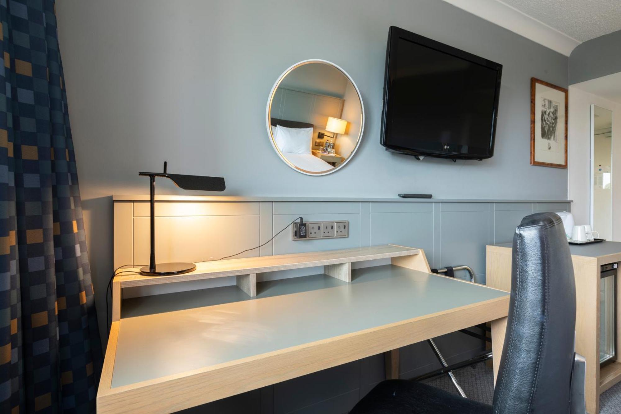 Holiday Inn Cardiff City Centre By Ihg