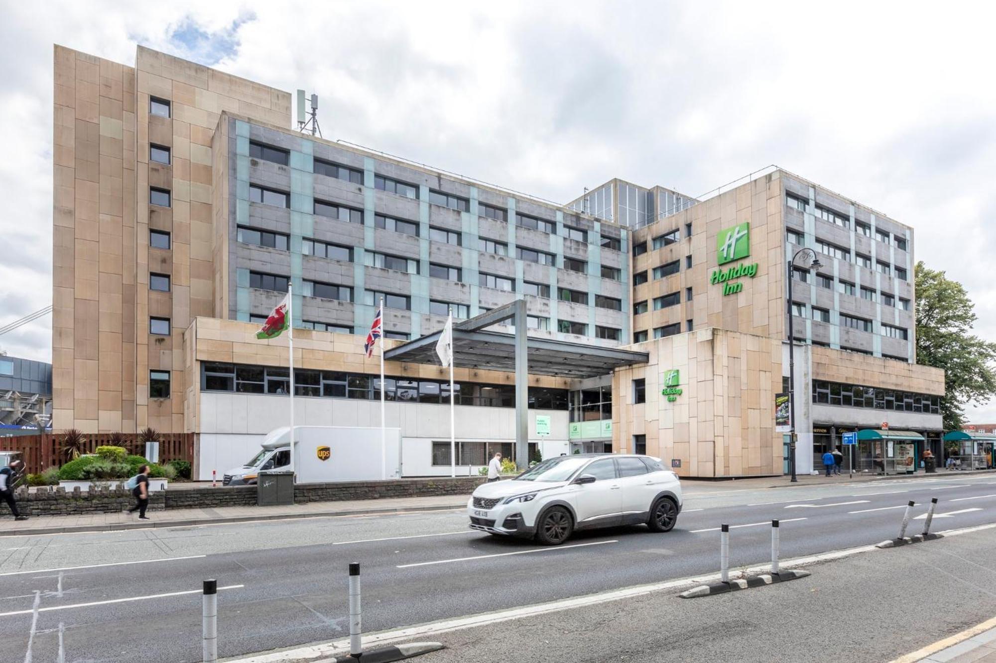 Holiday Inn Cardiff City Centre By Ihg 4*