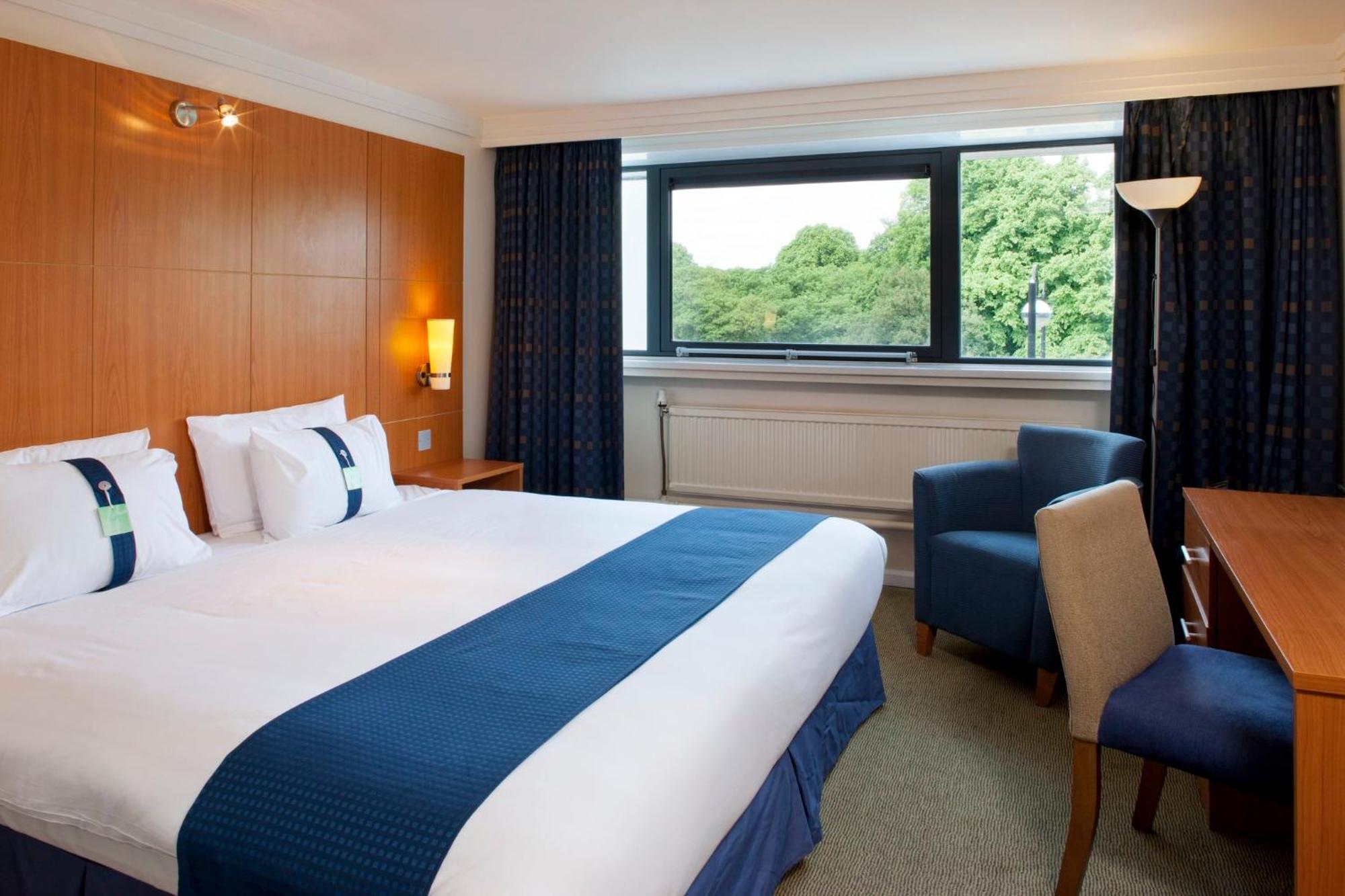Holiday Inn Cardiff City Centre By Ihg 4*