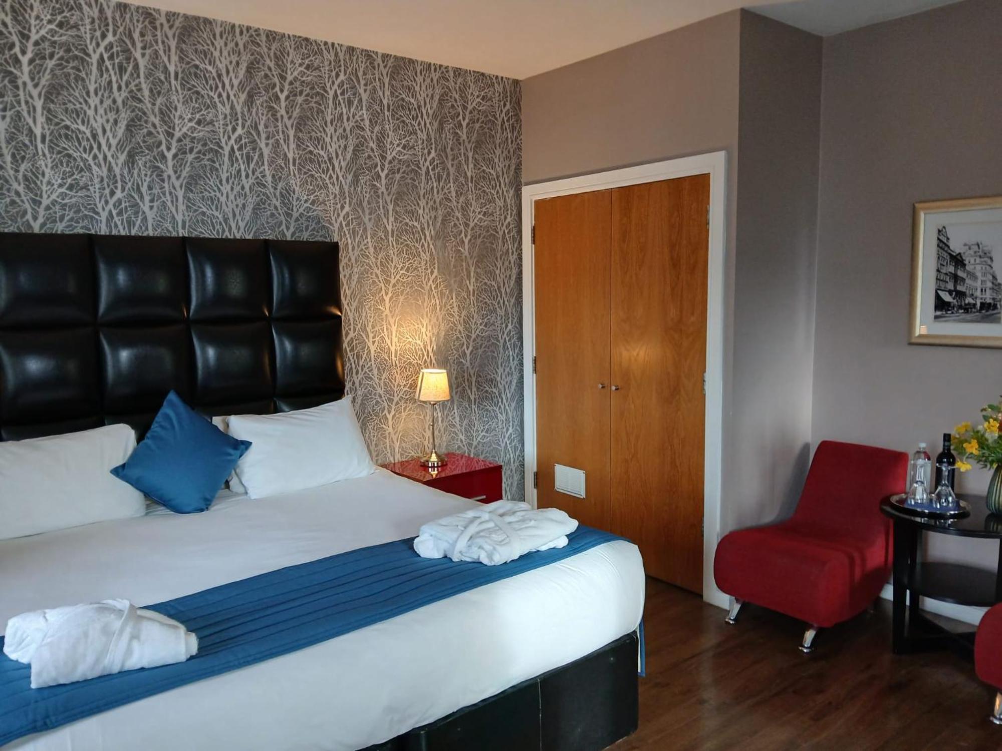 The Royal Cardiff