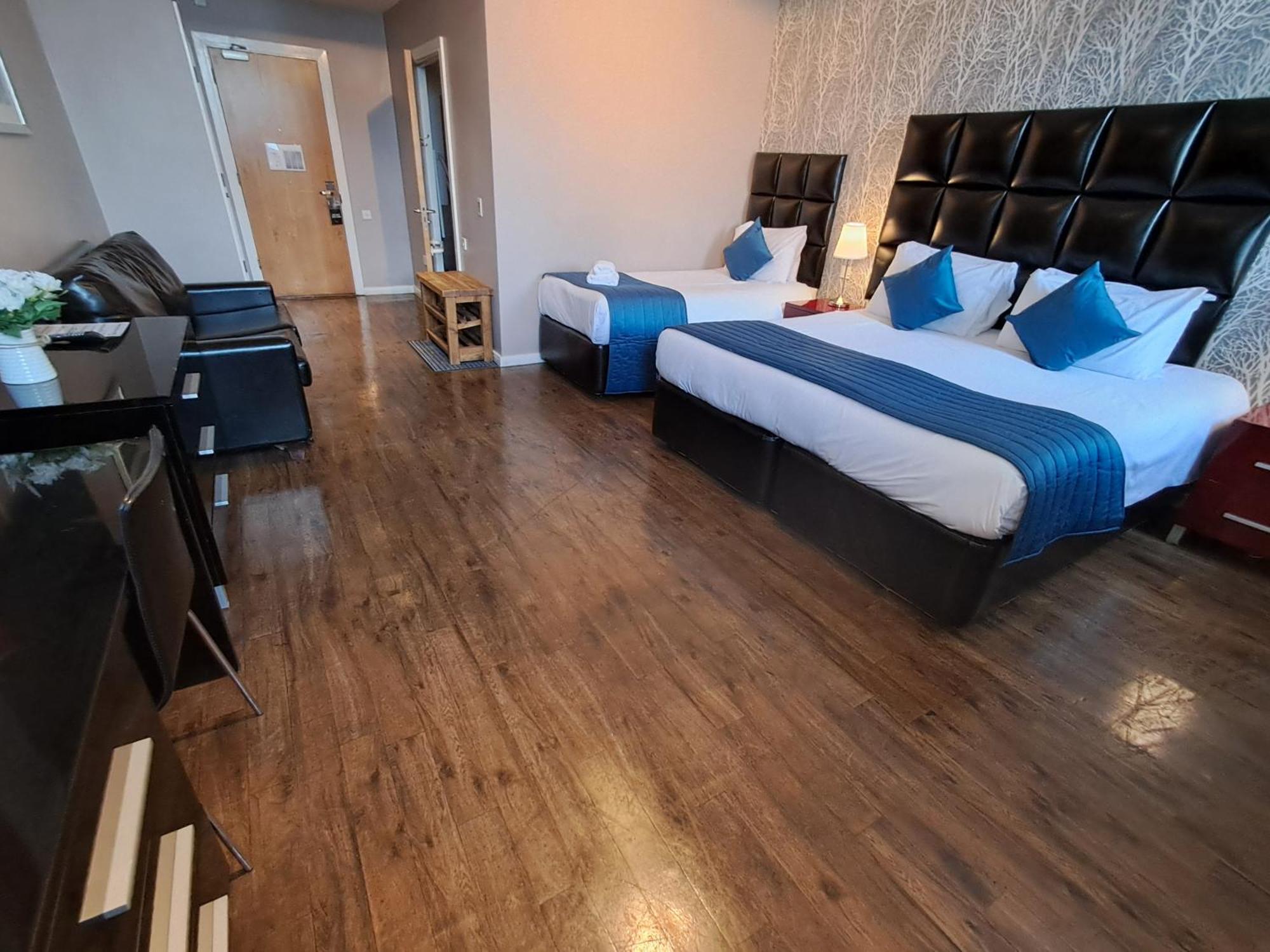 The Royal Hotel 4*