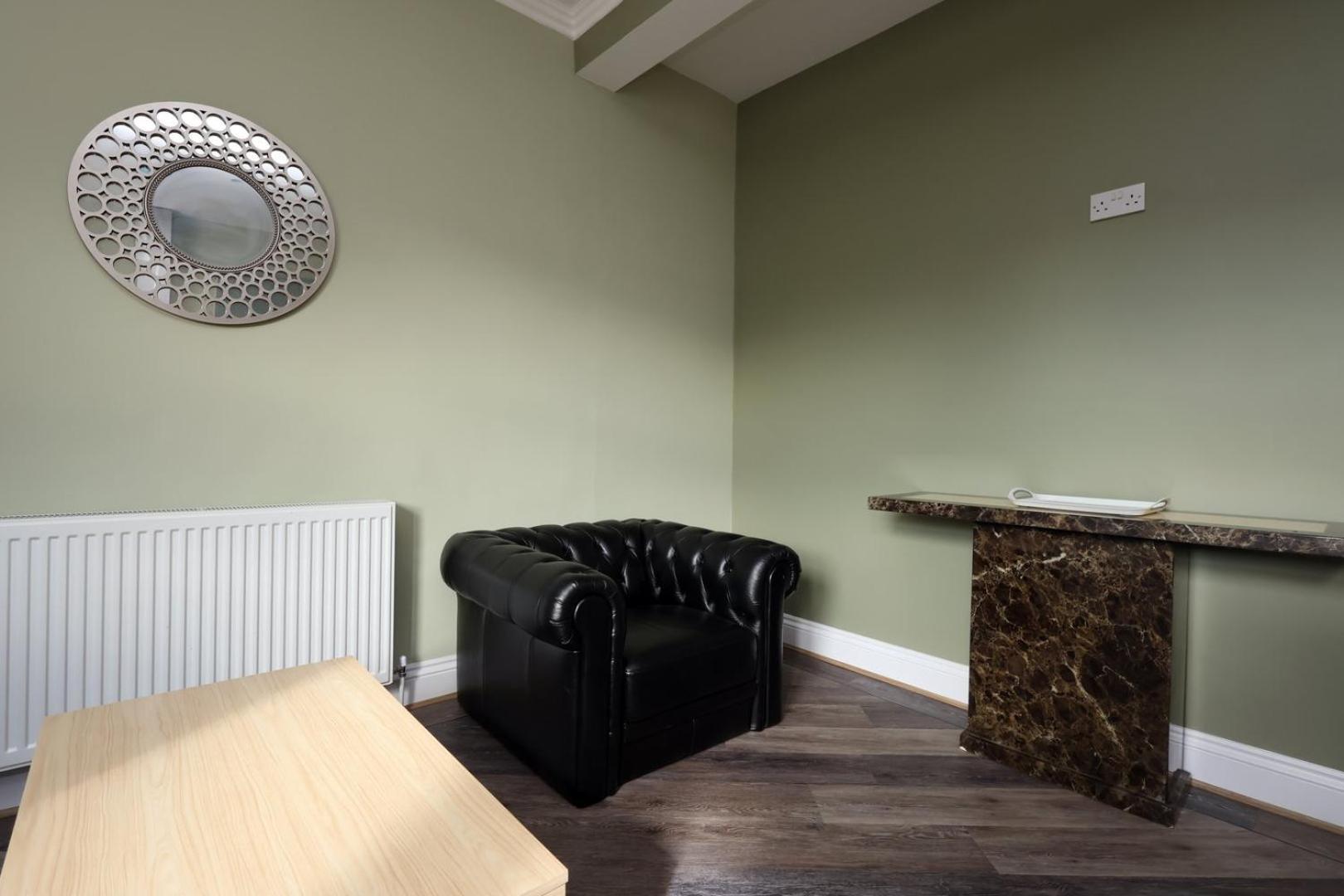 Modern Comfort 4 Bedrooms And Great Location Cardiff