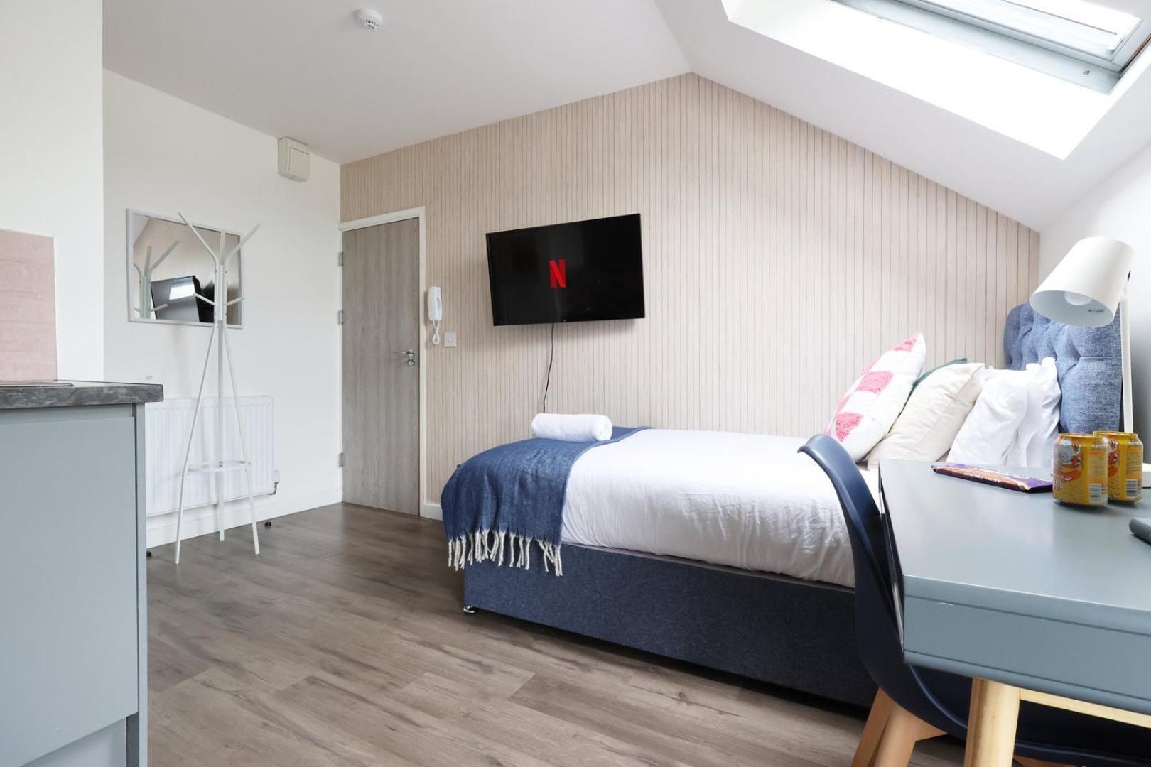 Apartment Cohost Partners | Smart Tv | 5 Min | Parking