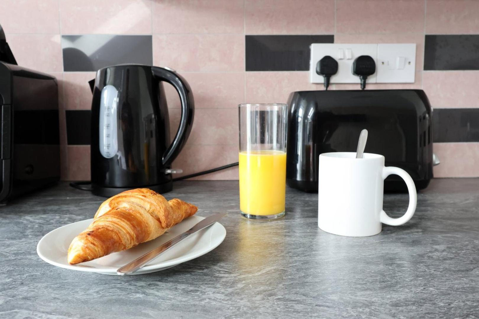 Apartment Cohost Partners | Smart Tv | 5 Min | Parking