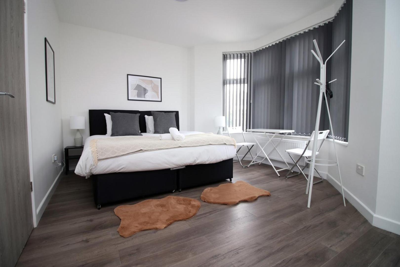 Apartment Cohost Partners | Smart Tv | 5 Min | Parking Cardiff