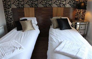 Bed & Breakfast Number One Hundred 3*