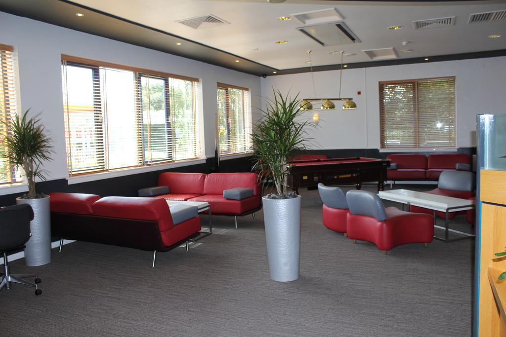 Ibis Gate - International Business Park Cardiff