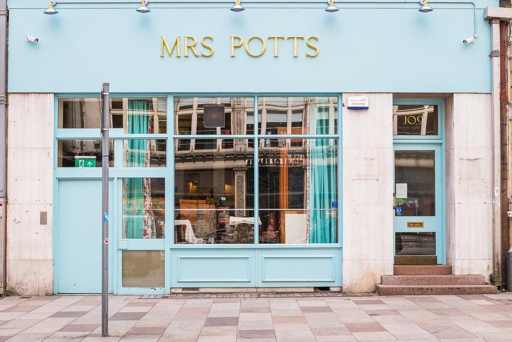 Hostel Mrs Potts *