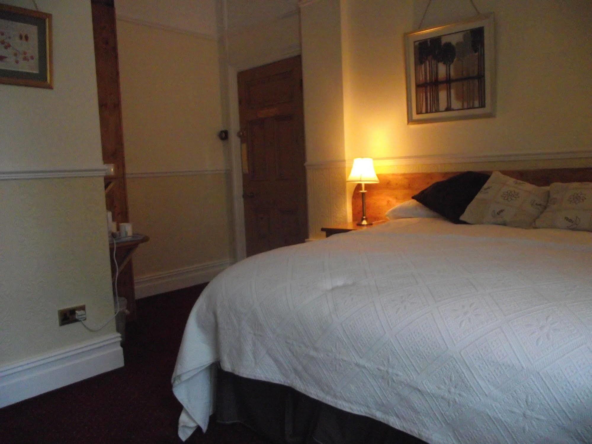 Number62 Guest house Cardiff