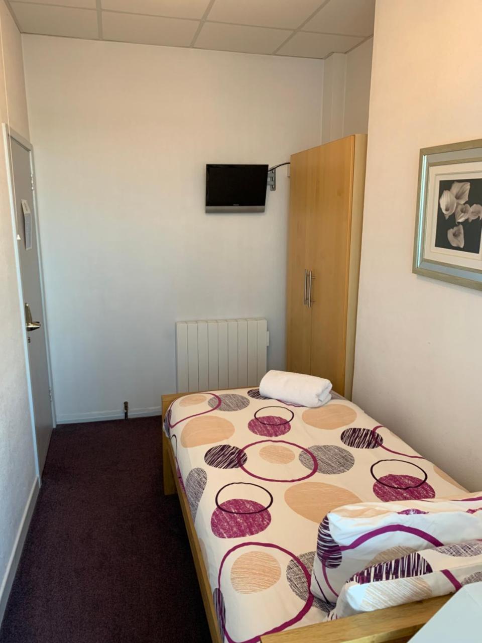 Austins 3* Cardiff