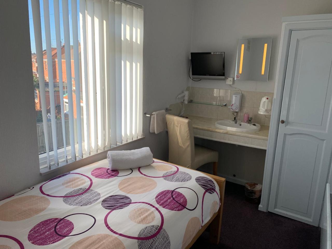 Austins Guest house 3*