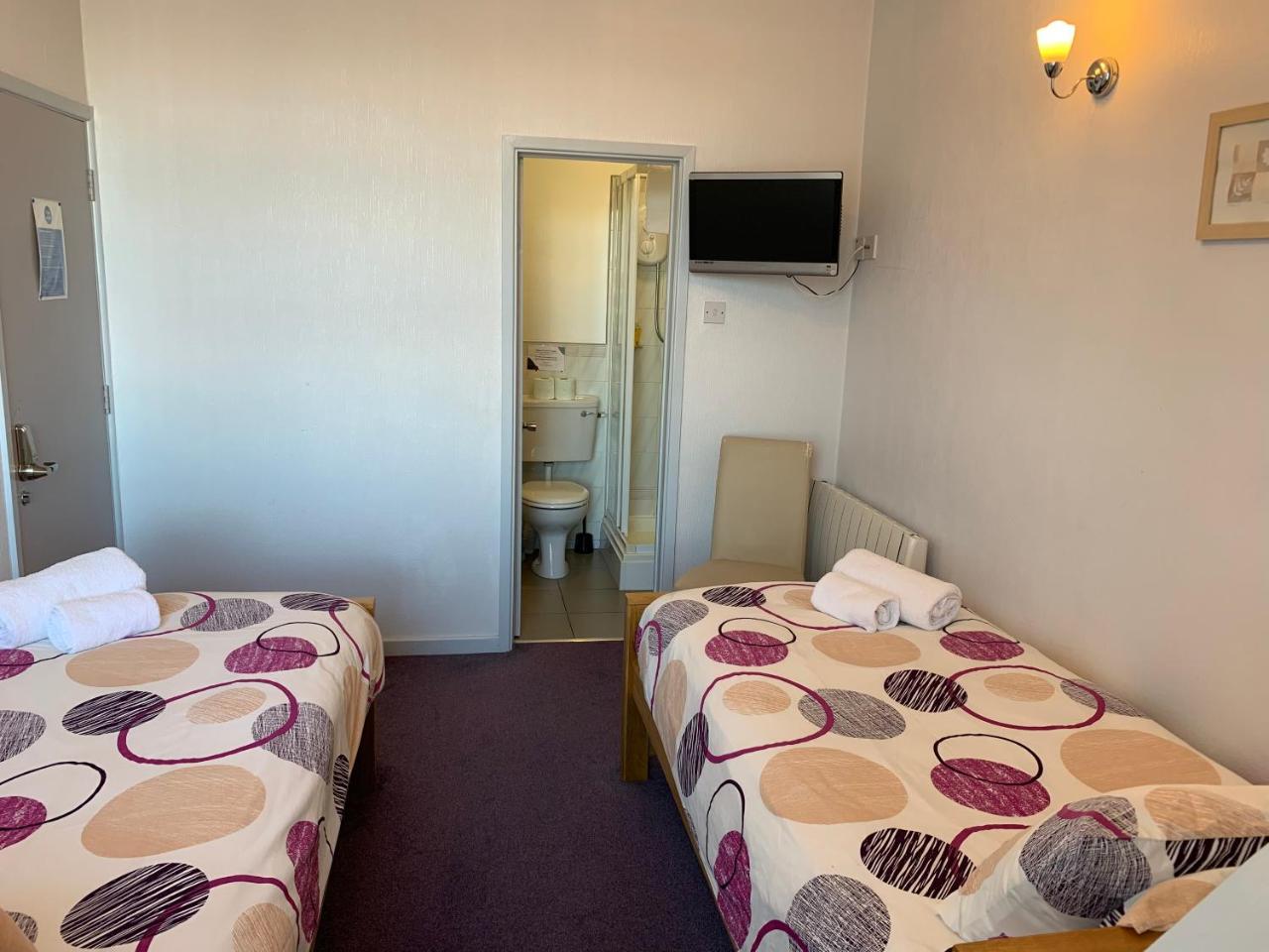 Guest house Austins Cardiff