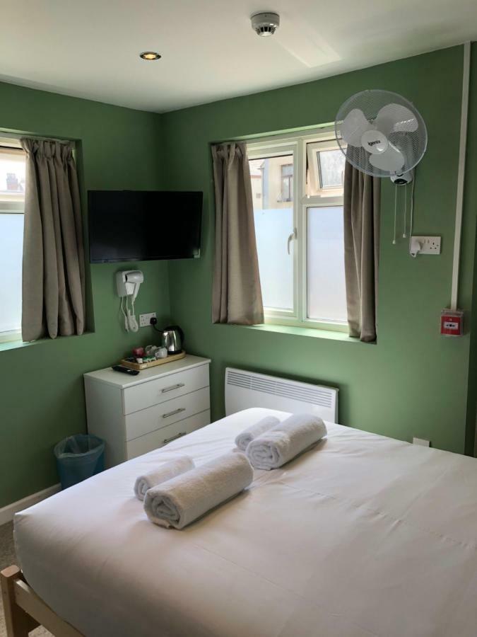 Wisestay Guest house 3*