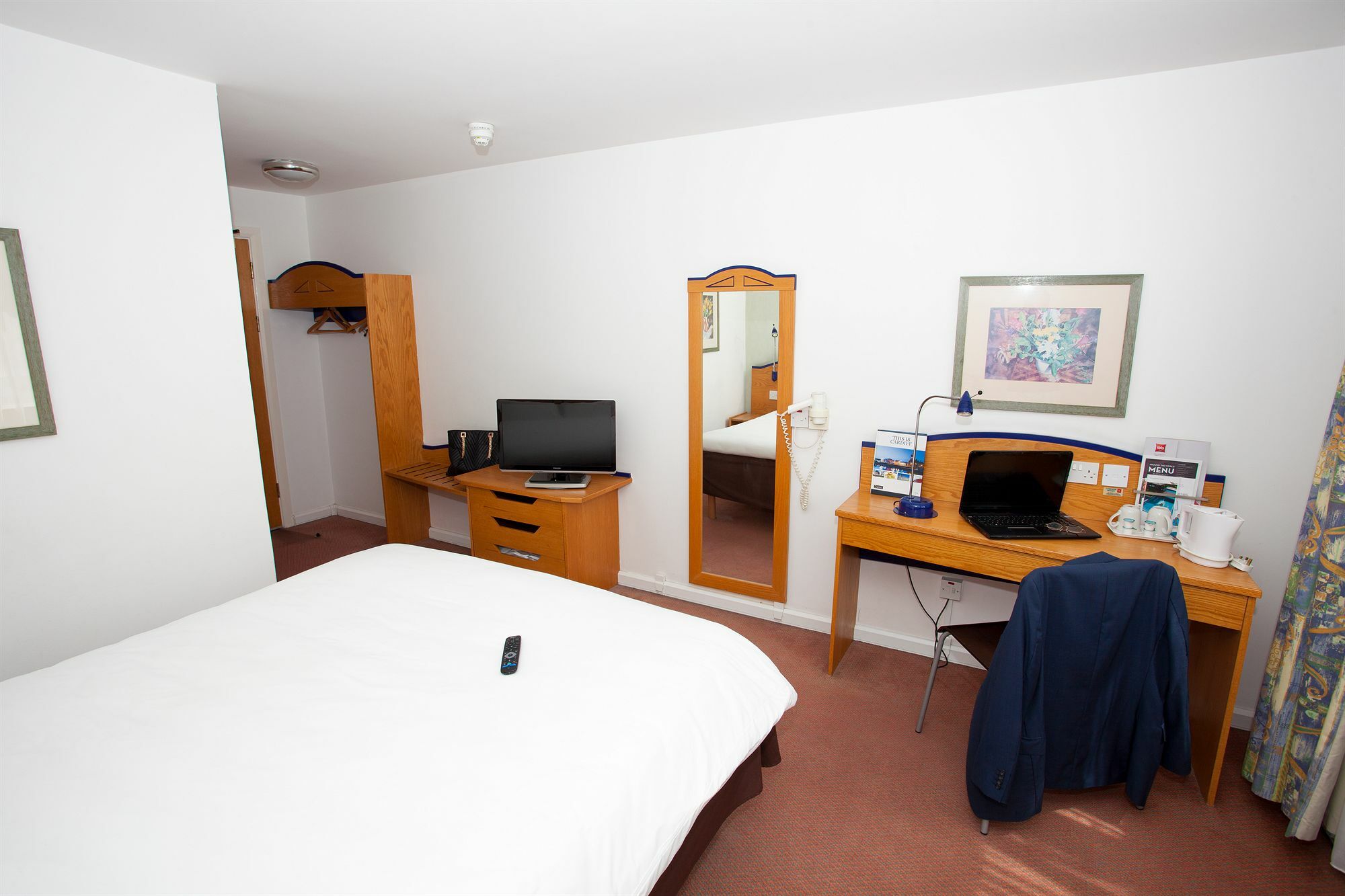 Ibis Gate - International Business Park 3*