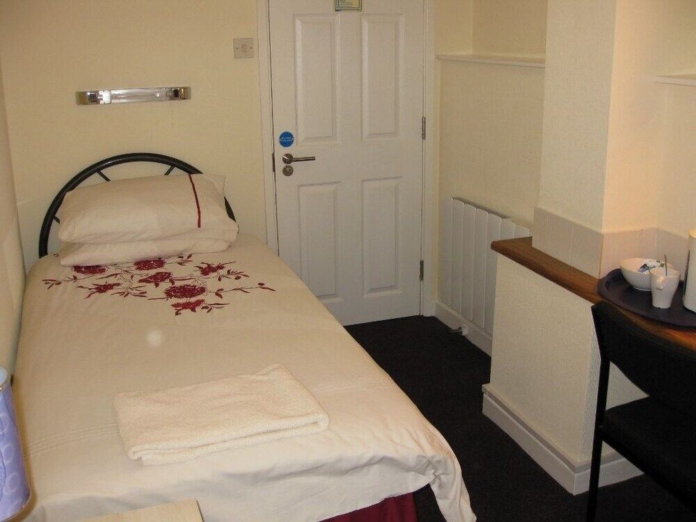 Austins 3* Cardiff