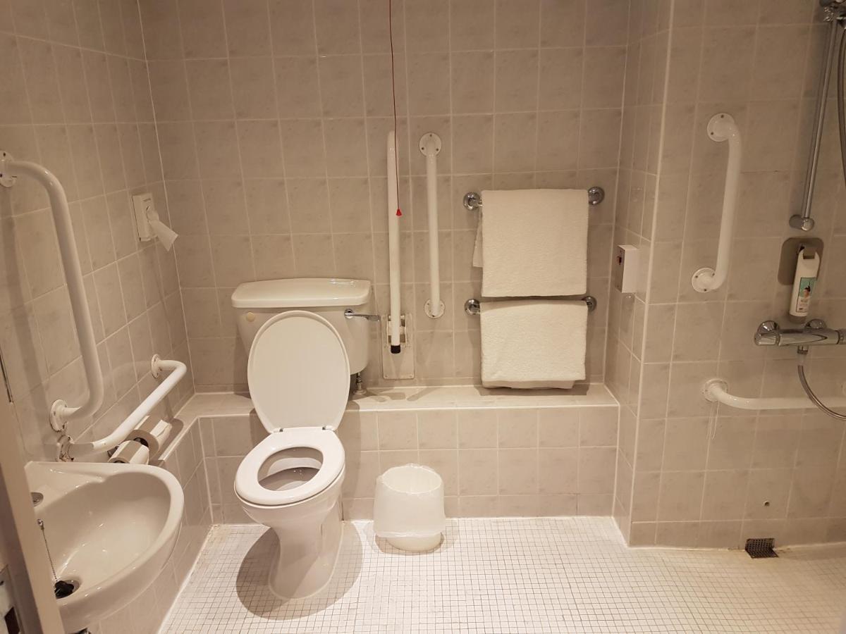 Ibis Gate - International Business Park 3*